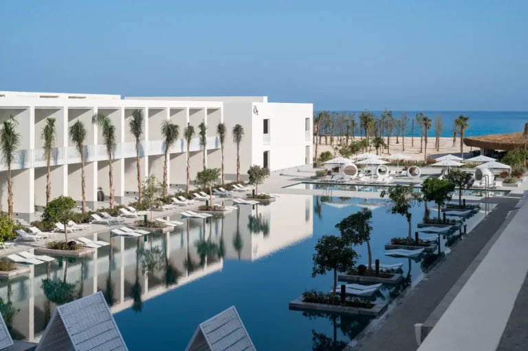 r my otel north coast 18